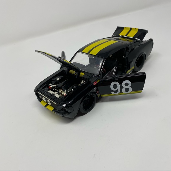 1967 Shelby GT-500KR 1:24 scale diecast car by Jada Big Time Muscle (Used)‎ - Picture 7 of 13